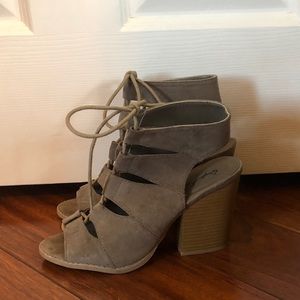 Charlotte Russe Lace-Up Heels // Size 8 1/2
